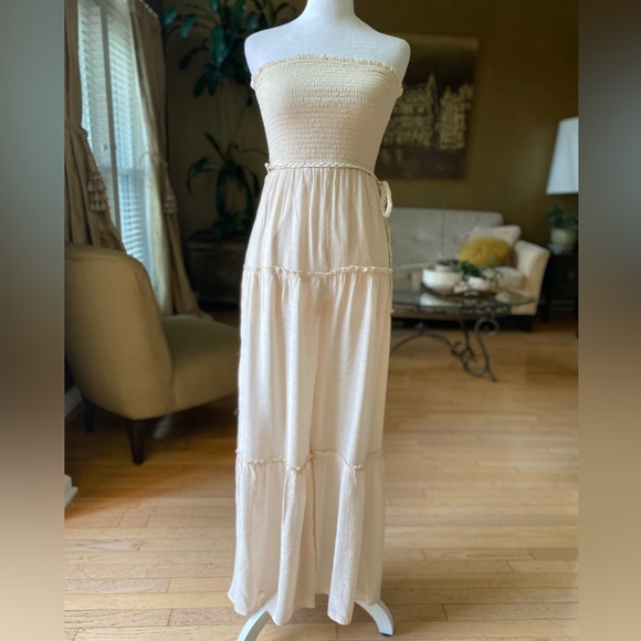 LOVE TREE Woven Solid Beige Sleeveless Smocked Ruffle palazzo Jumpsuit Small - Picture 5 of 16